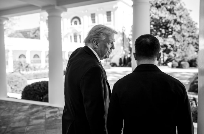 Білий дім виклав фото особистої зустрічі Трампа та Зеленського